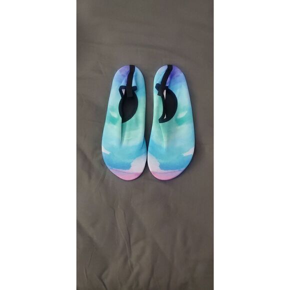 NWT NING ADULT SPANDEX WATER SHOES - Picture 2 of 5